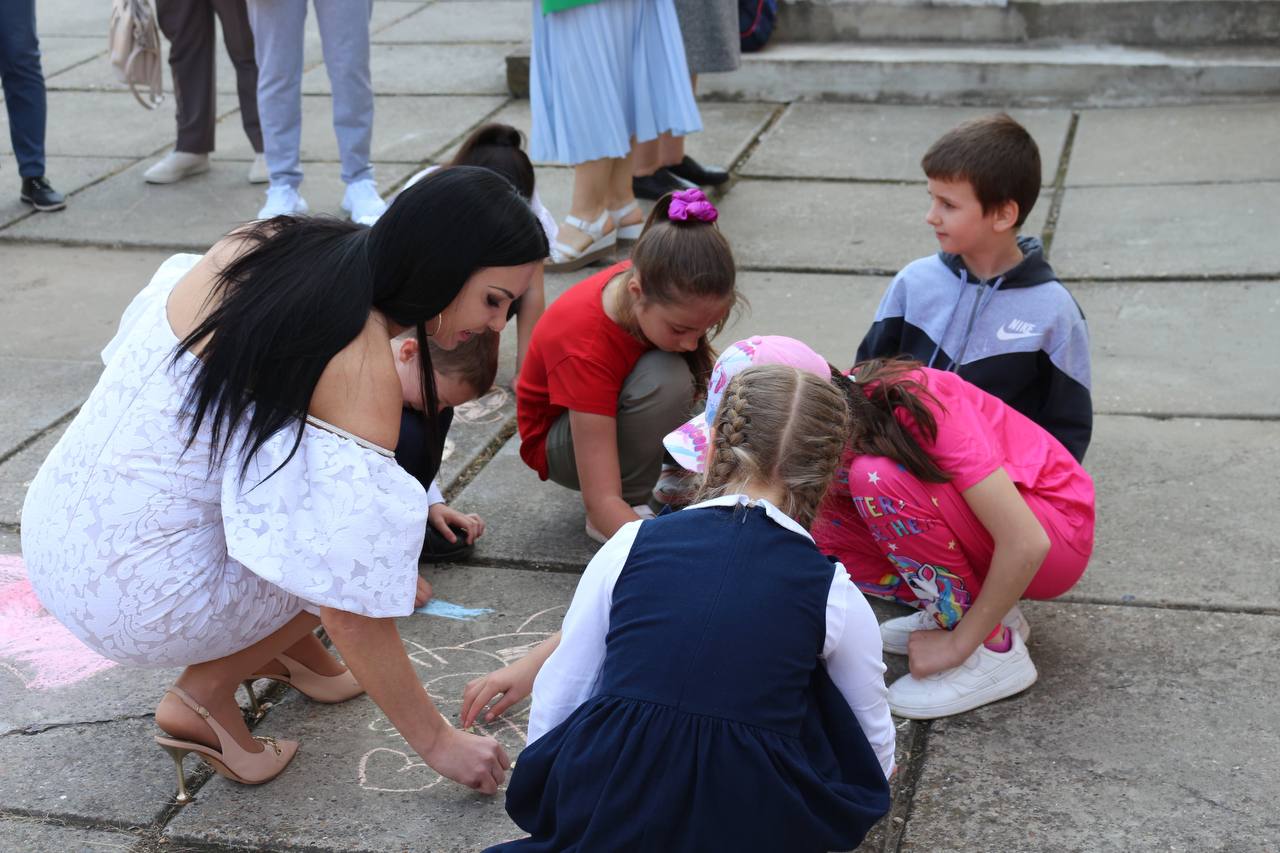 Оксана Желяпова отново покори сърцата на цяла Молдова със своето присъствие за деня на детето