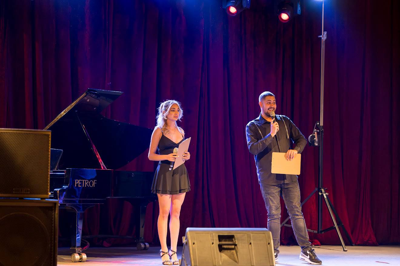 Благотворителен концерт-протест “За животните от любов” събра музикални таланти и звезди в подкрепа на правата на животните