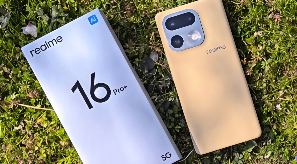 РЕВЮ| realme 16 Pro+ е телефонът, който те кара да се чудиш защо изобщо съществуват флагманите