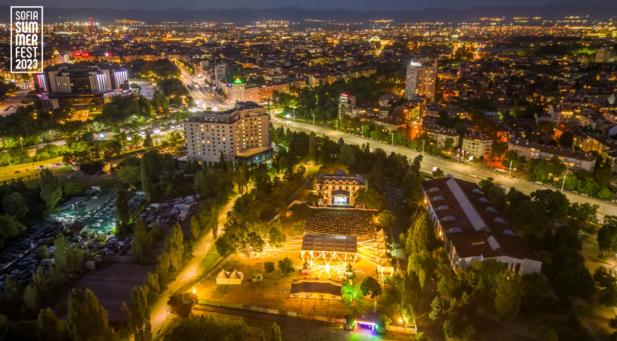ПЪРВИТЕ 7 НА SOFIA SUMMER FEST – Летният фестивал на София с изложба на Моста на влюбените