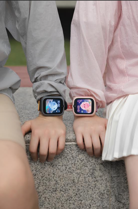 Детският смарт часовник TCL Kids Watch K5 вече се предлага в България: 4G разговори, инструменти за локализация и възможности за персонализация за цялото семейство